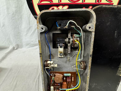 Vox V846 Wah Wah Pedal with Sheath - Image 13