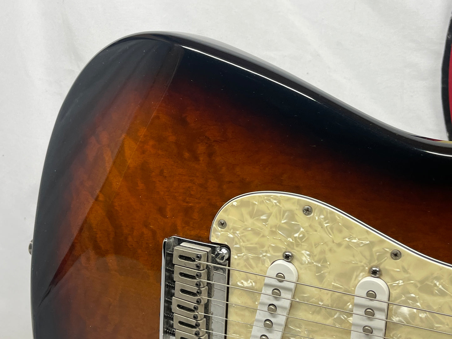 Squier Deluxe Series Stratocaster strat Electric Guitar - Antique Burst