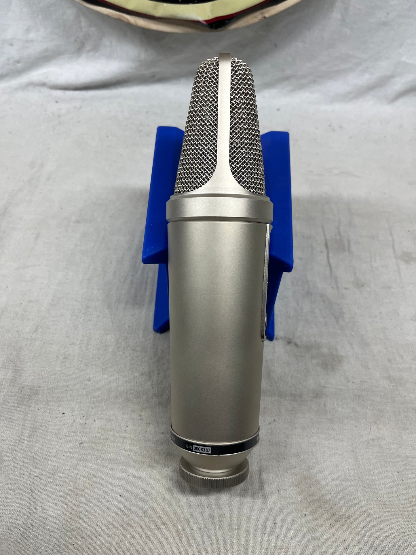 RODE NT2000 Multi-Pattern Condenser Microphone with Case and Shock Mount