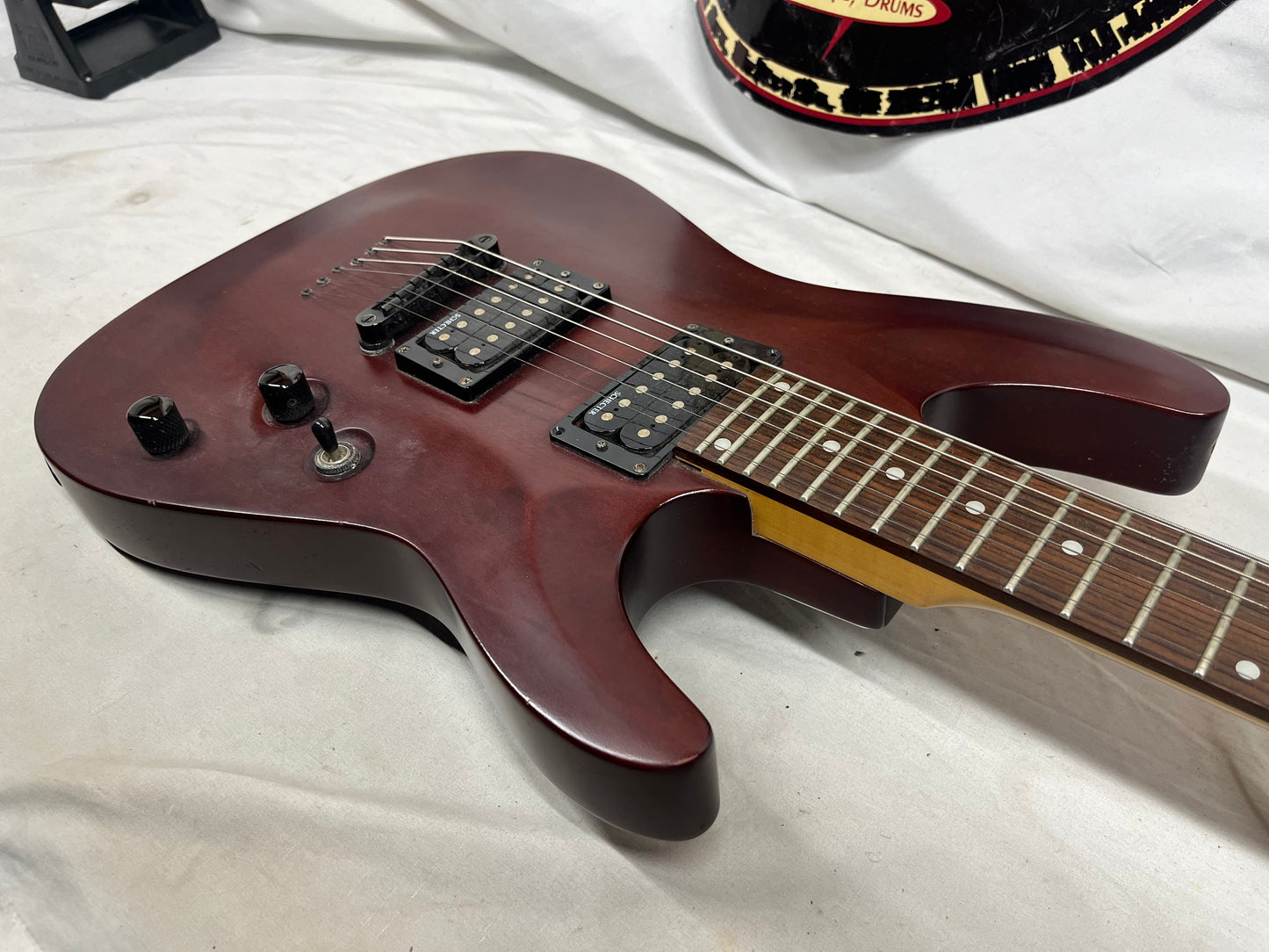 Schecter Diamond Series Omen-6 Doublecut Electric Guitar