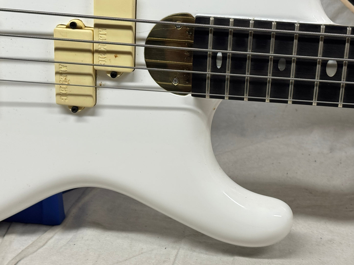 Alembic Elan 4-string Bass with Case - White (likely re-fin'd)