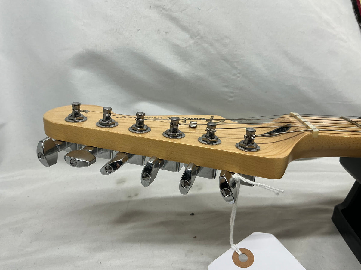 Fender Player Stratocaster 2022 - Butter Cream - Maple Fingerboard