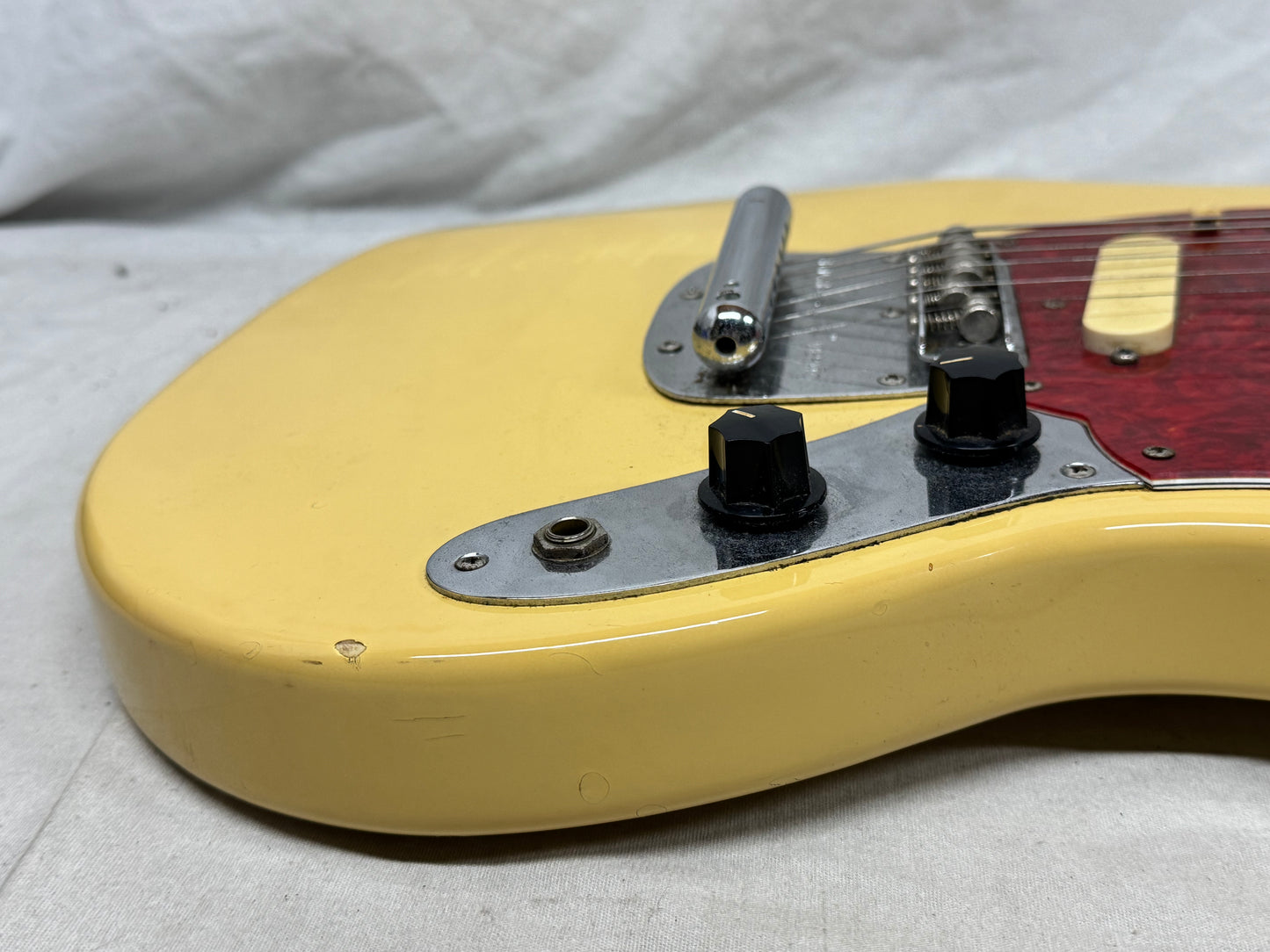 Fender Mustang Guitar with Case - MIJ Made In Japan 1993 - 1994