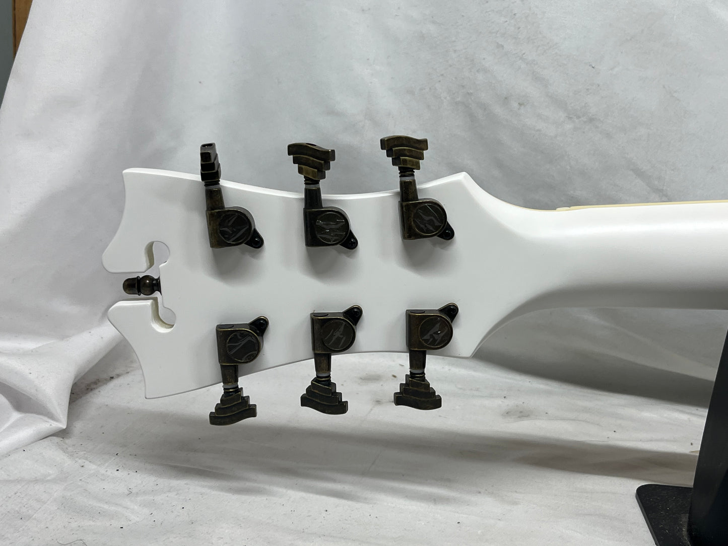 D'Angelico DAPG200G Premier Gramercy Gradn Auditorium Acoustic Electric Guitar - White Wash