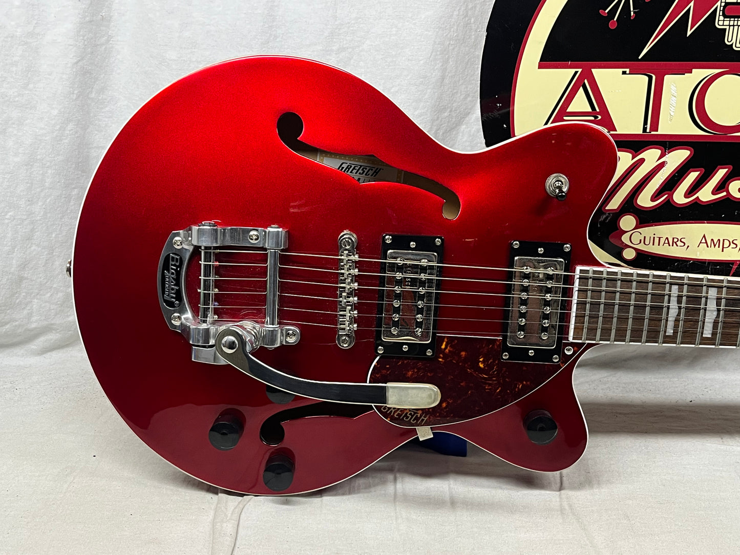Gretsch Streamliner G2657T Candy Apple Red Semi-Hollow Body Electric Guitar