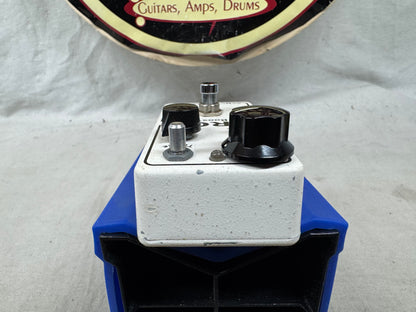 Xotic Effects RC Booster v1 Boost Pedal - missing some knobs