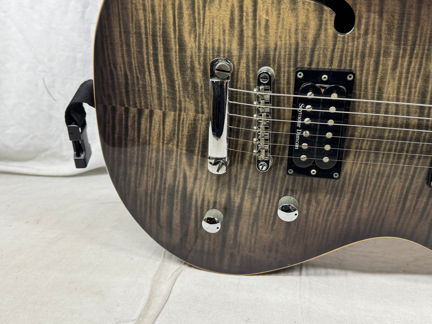 Framus Panthera Classic Semi-Hollowbody Guitar with Case