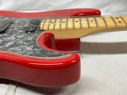 Fender Limited Edition '94 American Special Stratocaster Guitar with Case 1994 - Lipstick Red / Maple neck