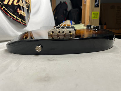 Fender Pawn Shop Reverse Jaguar 4-String Electric Bass MIM - Made in Mexico - 2-Color Sunburst