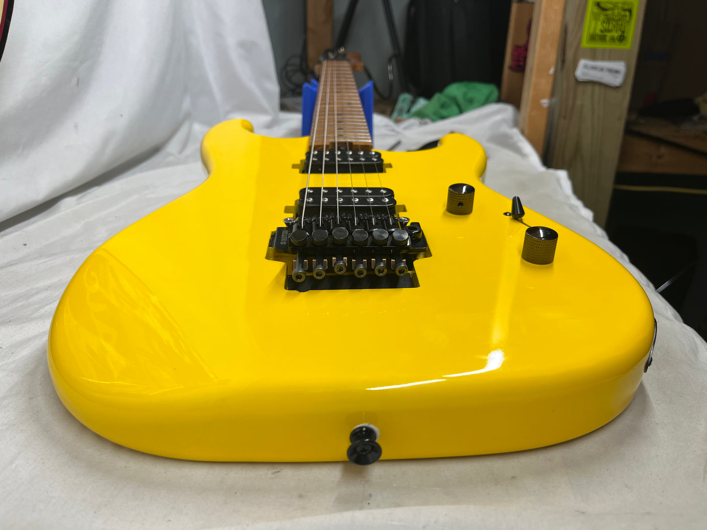 SBS CS300 S-Style Doublecut HH FR Electric Guitar - Neon Yellow