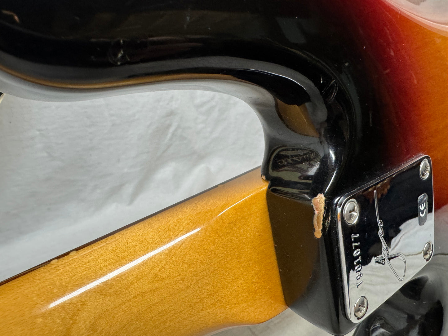Fender Jaco Pastorius Jazz Bass Fretless 4-string J-Bass with Case 2005 - 3-Color Sunburst / Pau Ferro fingerboard