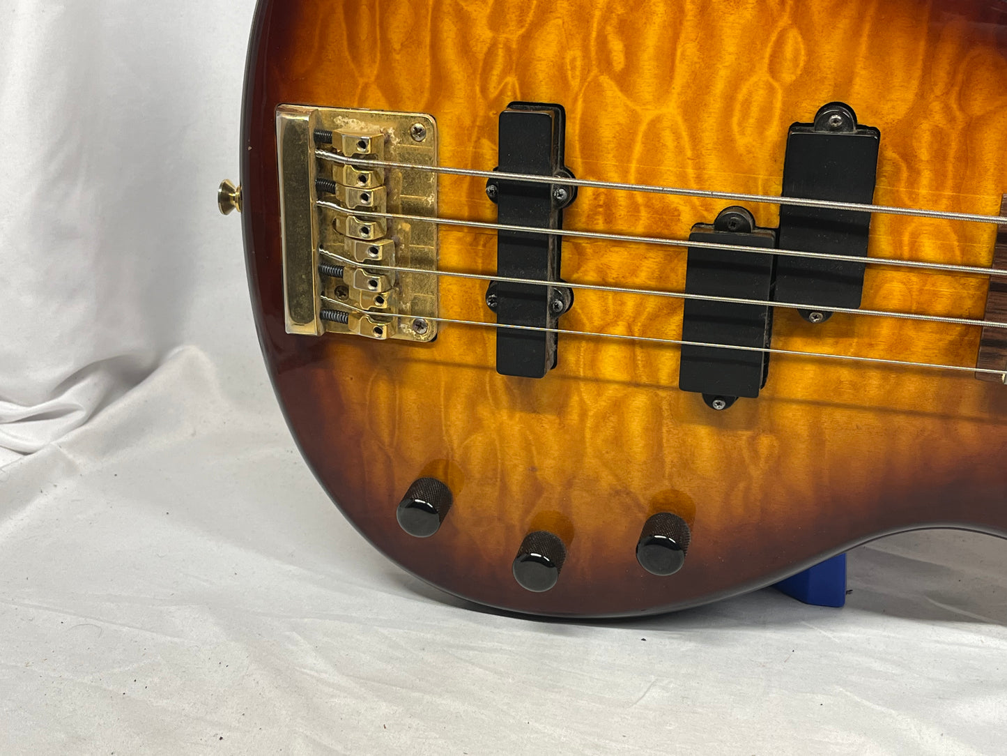 MD Music Drive 4-String Electric Bass