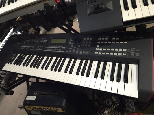 Yamaha MOXF 6 Production Synthesizer 2000s - Local Pickup Only
