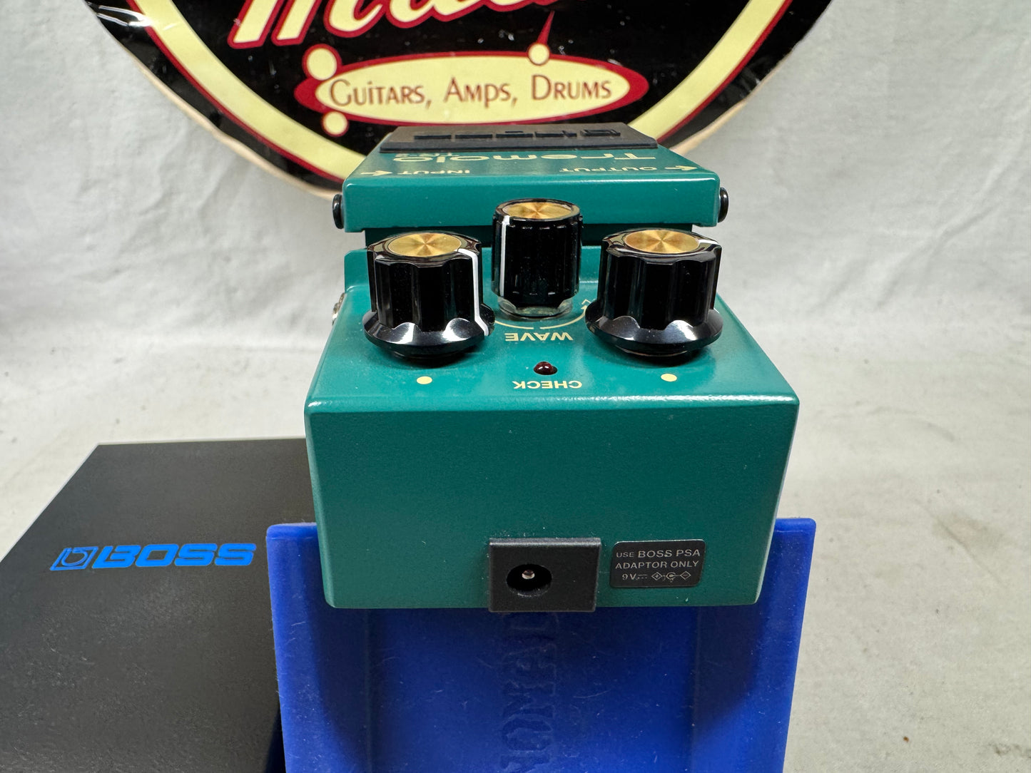 Boss TR-2 tr2 Tremolo Pedal with Box 2026