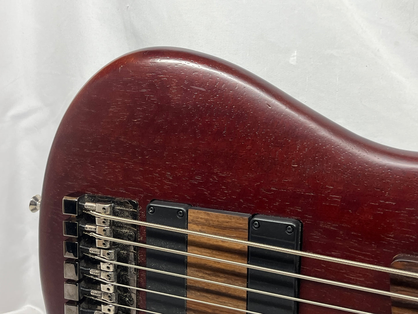 Ibanez Soundgear SR506 6-String Electric Bass