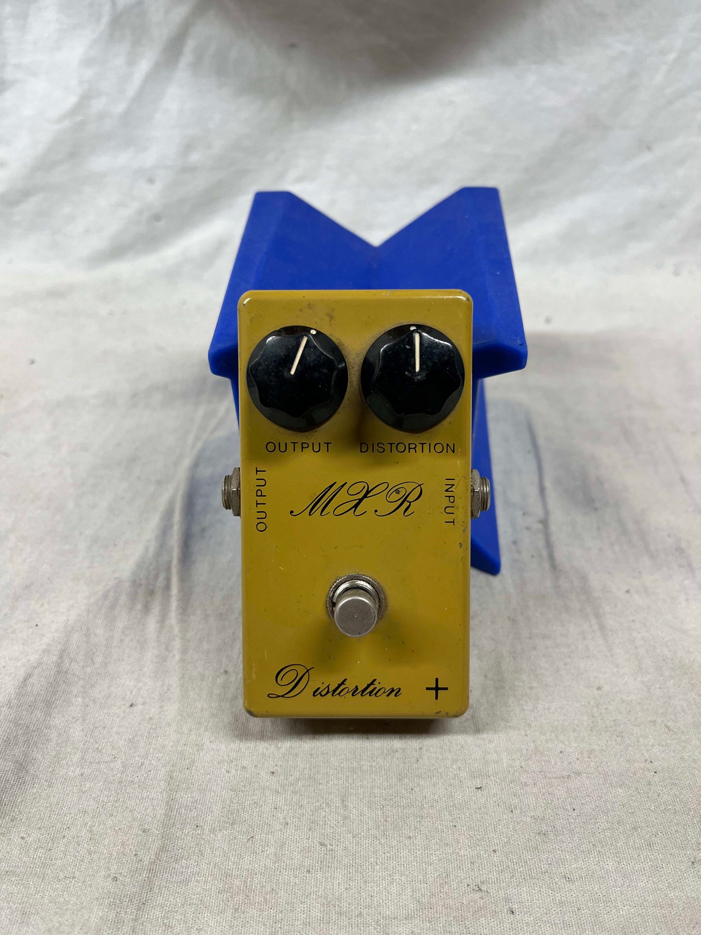 MXR Script Logo MX-104 mx104 Distortion+ distortion + Plus Pedal - pots date to 1977 - missing bottom plate