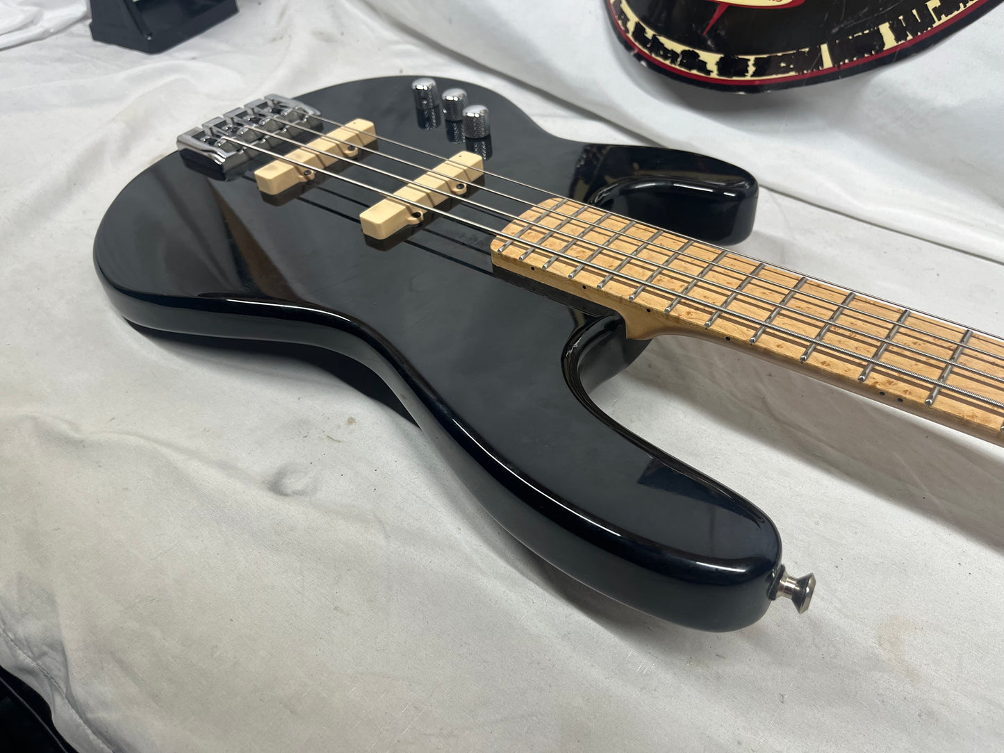 Carvin JB4 Left-Handed Lefty 4-String Electric J-Style Bass