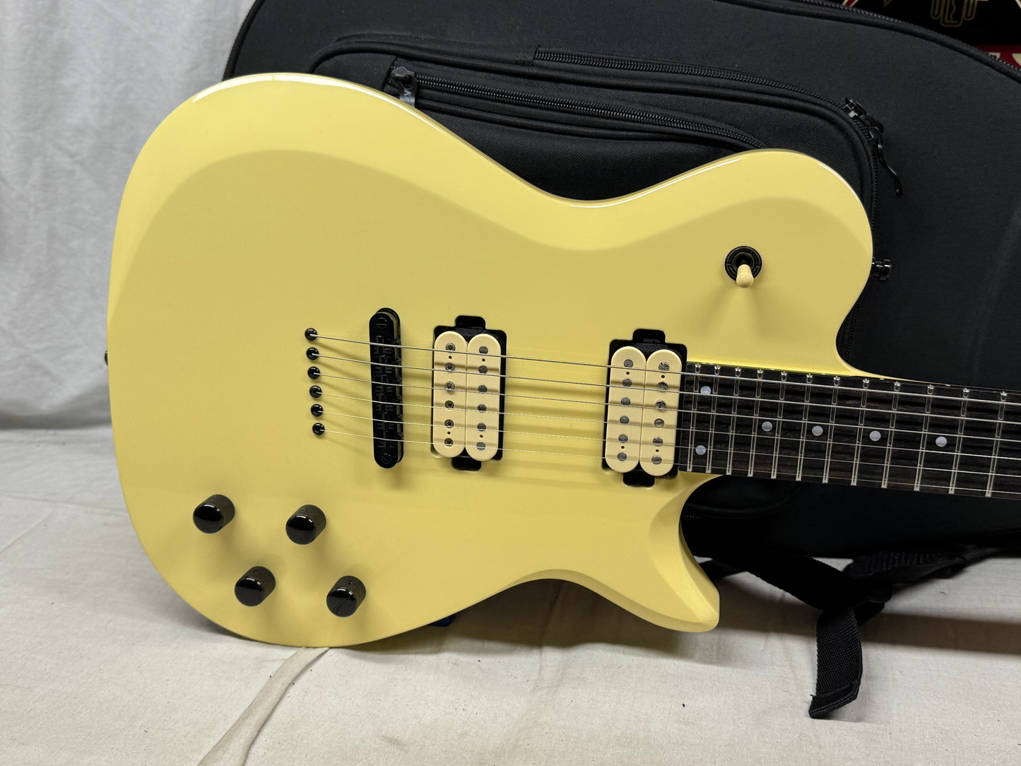 Kiesel SCB6 Singlecut Guitar with Gig Bag