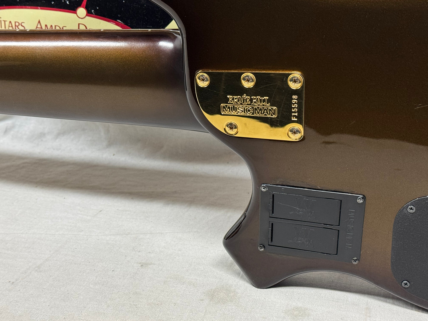 Ernie Ball Music Man Bongo 6 HH Bass with Case 2008 - Limited Edition Sequoia Gold
