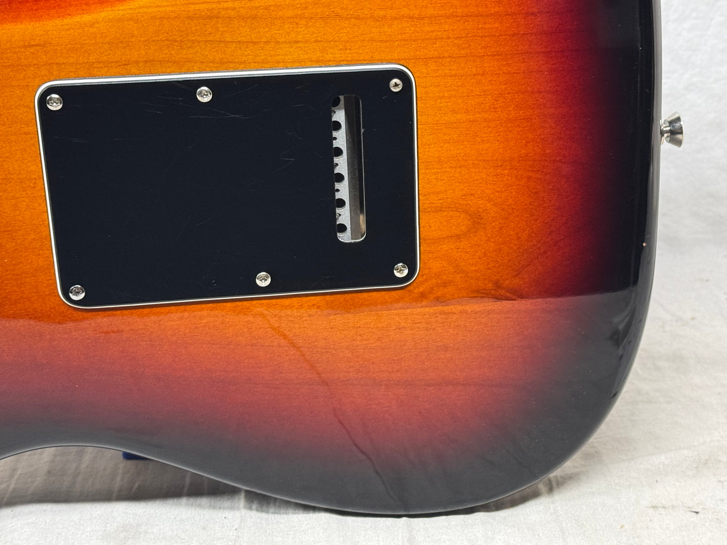 Fender American Standard Stratocaster Guitar with Case 2013 - 3-Color Sunburst / Maple neck