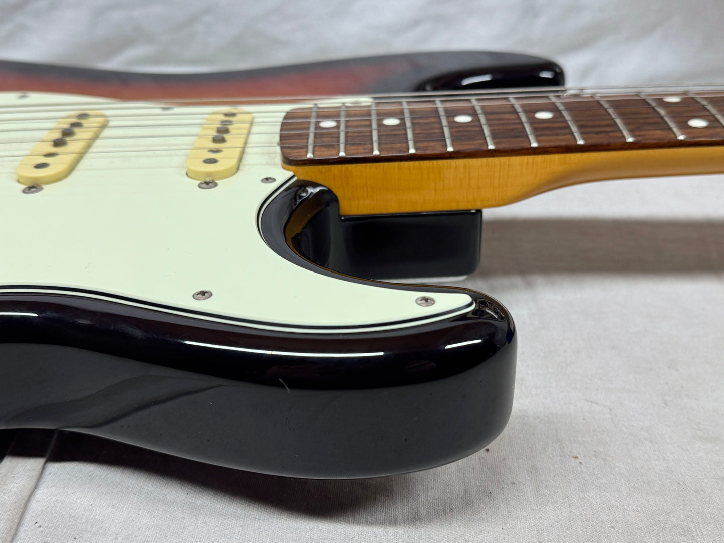 Fender ST-62 st62 1962 '62 Reissue Stratocaster Guitar - CIJ Crafted In Japan 2006 - 2008 - 3-Color Sunburst / Rosewood fingerboard