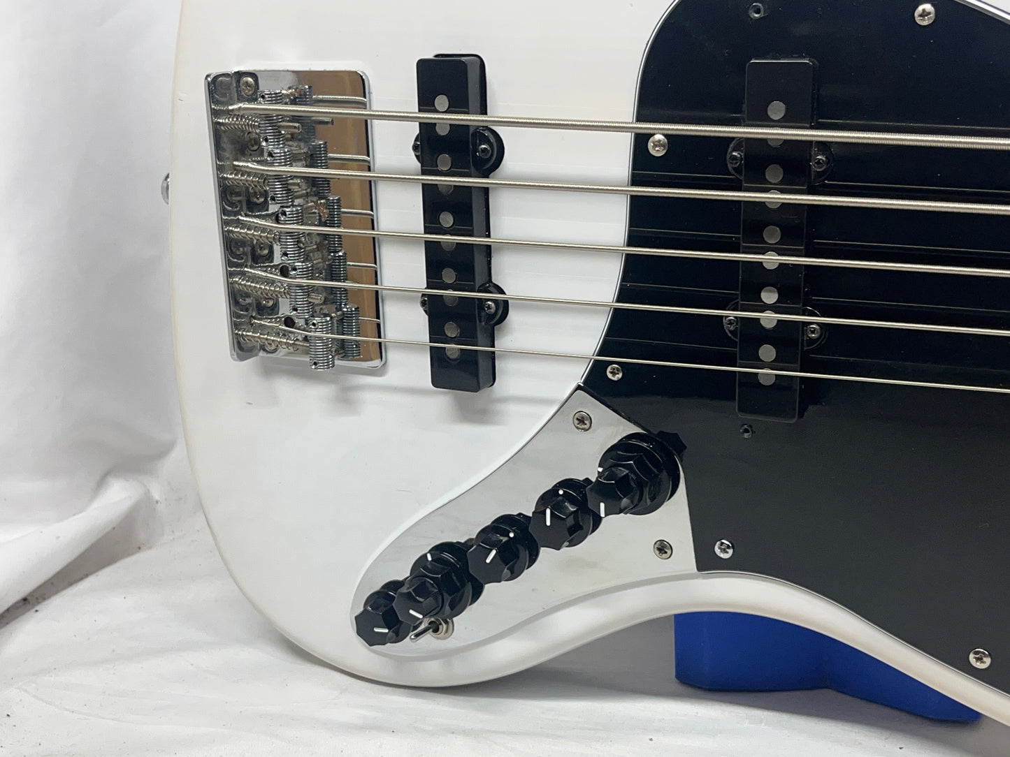 Sire Marcus Miller V7 5-String J-Style Electric Bass