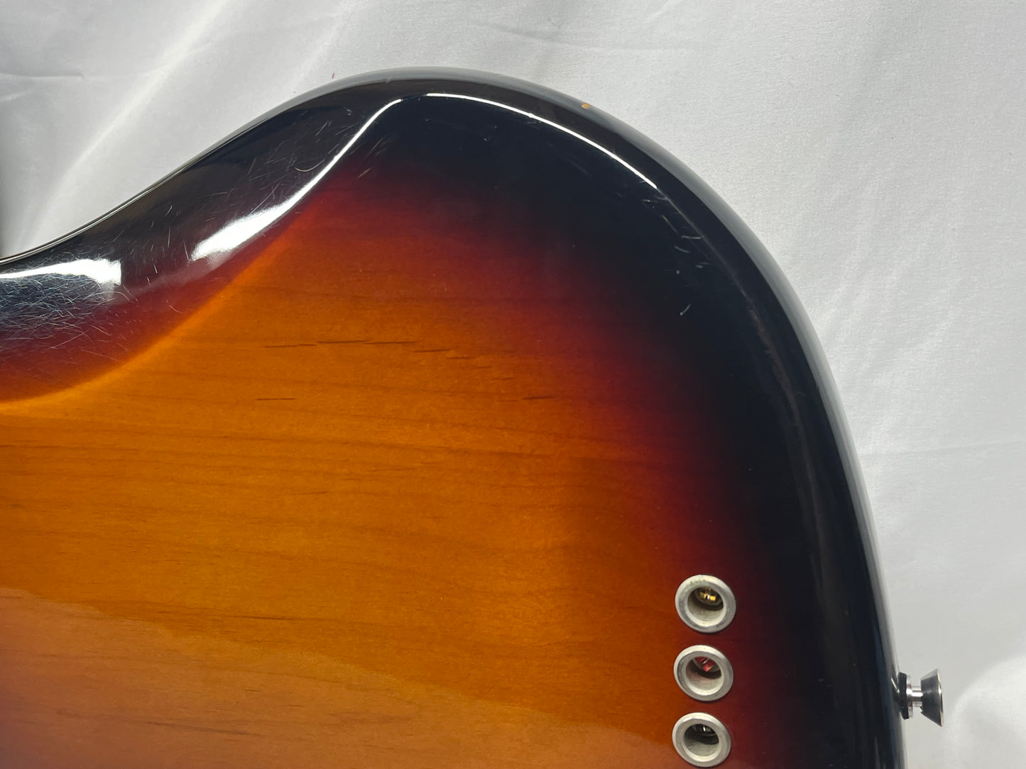 Fender American Standard 4-String Electric Jazz Bass 2011 with Hard Case - 3-Color Sunburst