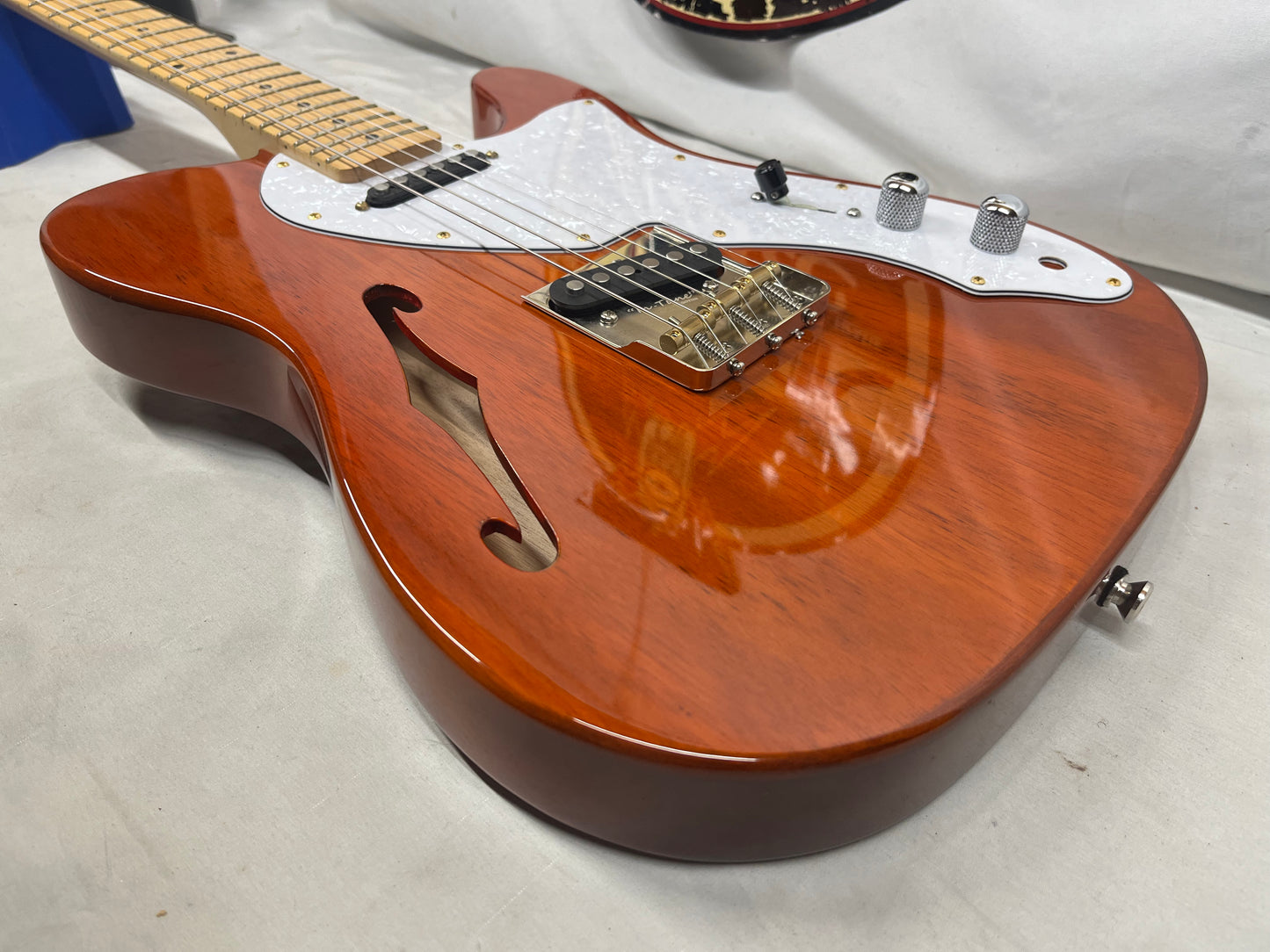 Squier Classic Vibes '60s Telecaster Tele Semi-Hollow Body Electric Guitar