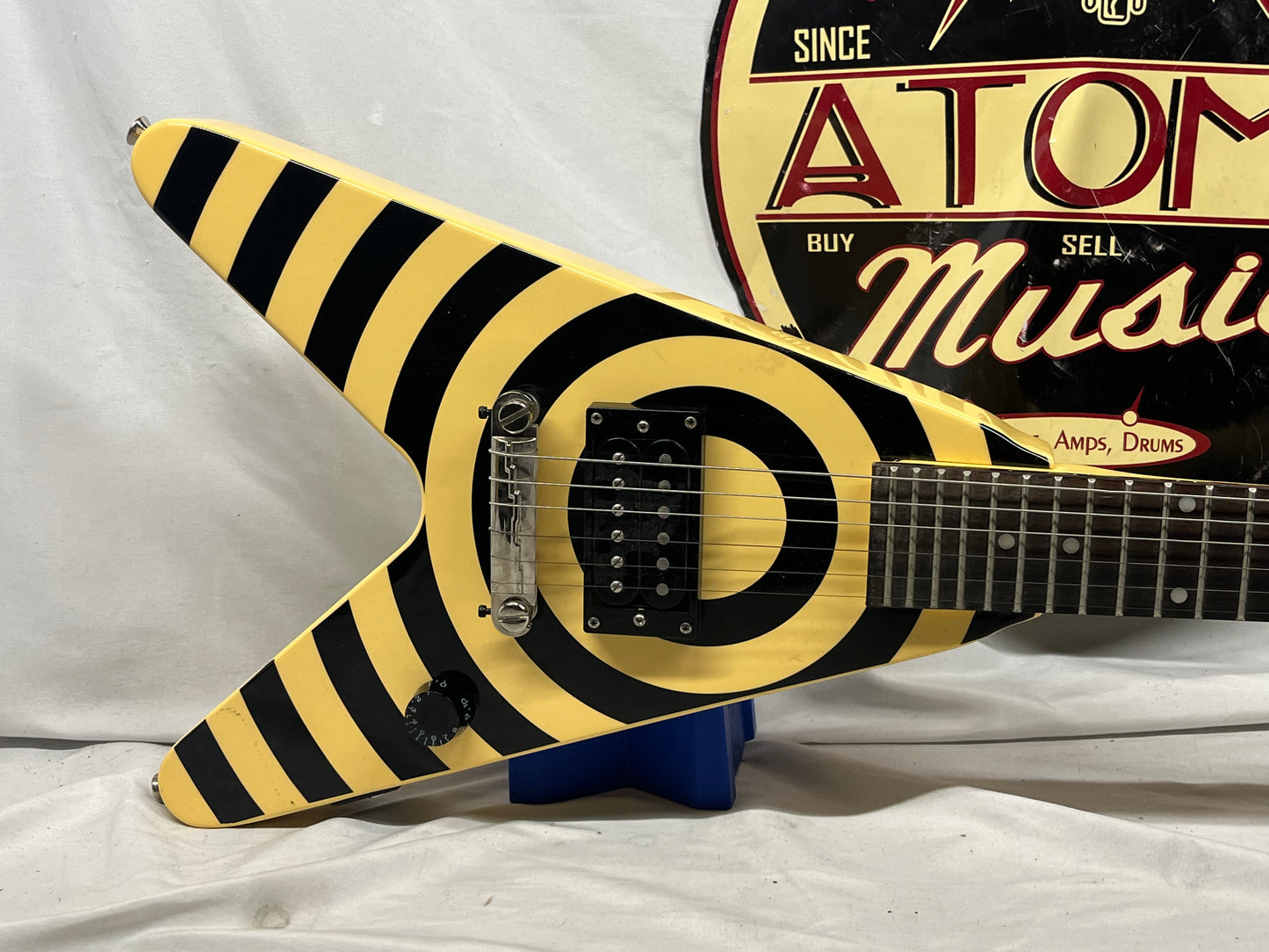 Epiphone Zakk Wylde Vee Wee Bullseye Mini Flying V Electric Guitar