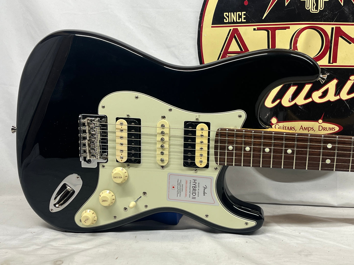 Fender 2024 Collection, Made in Japan Hybrid II Stratocaster Strat HSH - Black
