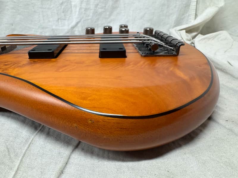 MTD Michael Tobias Design Kingston Z5 z 5 V 5-string Bass - Image 18
