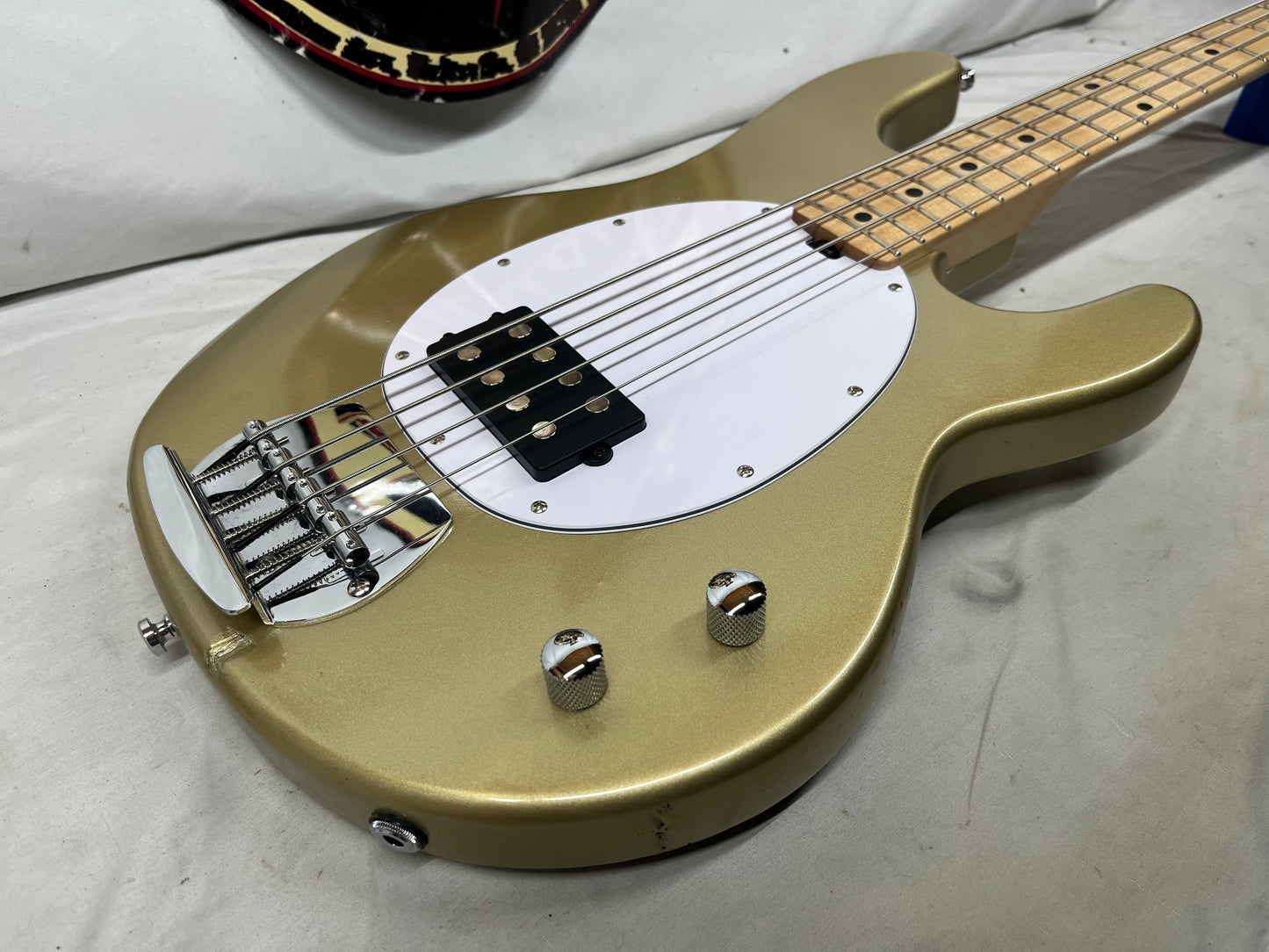 Sterling Intro Series Music Man Stingray 4-String Electric Bass