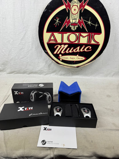 Xvive U2 Guitar Wireless System with Box