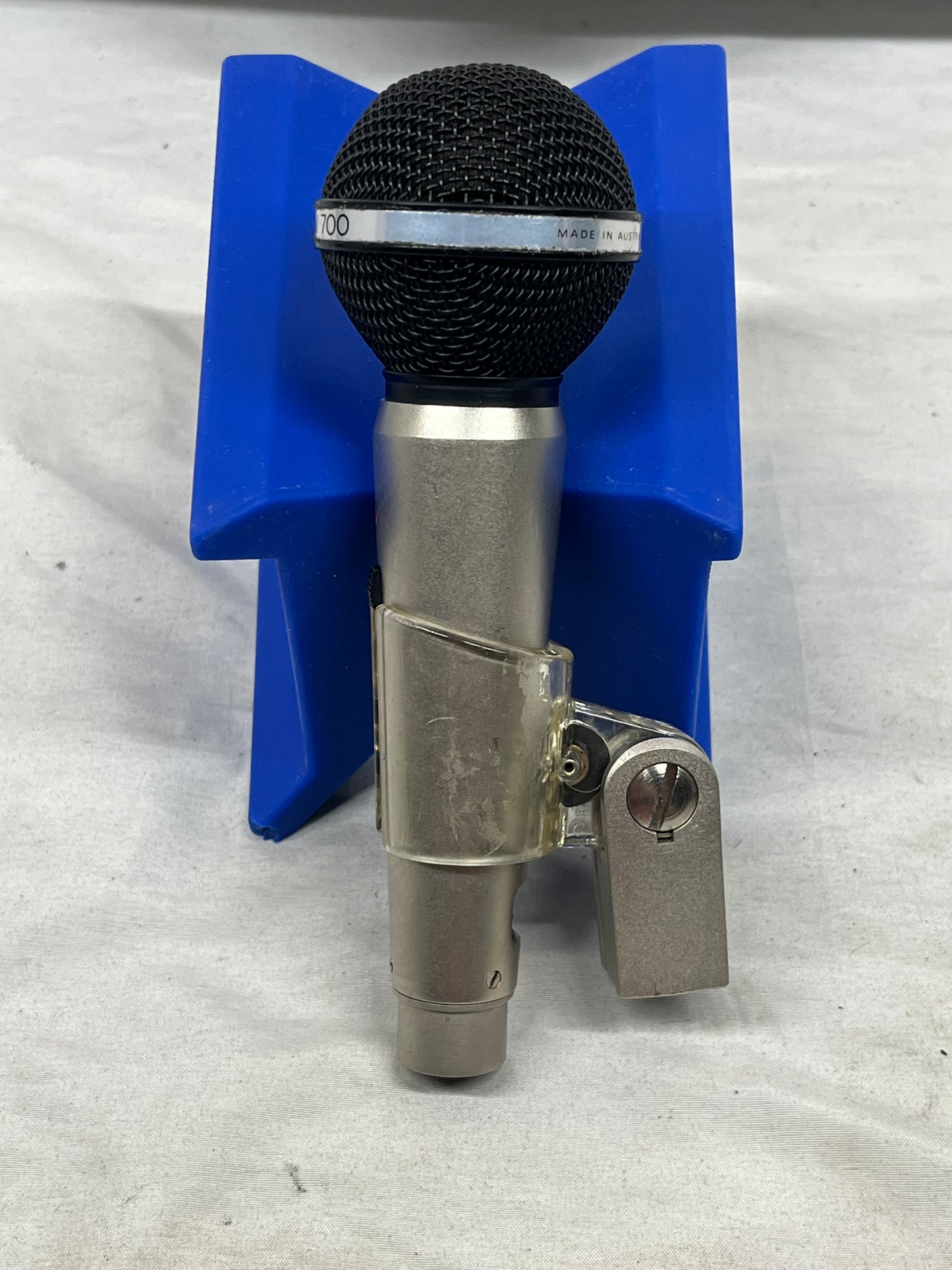 AKG Maestro DM700 Vintage Dynamic Cardioid Microphone