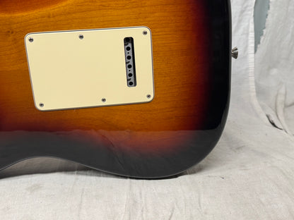 Fender Limited Edition American Standard Stratocaster Guitar with Rosewood Neck + Case 2016 - 3-Color Sunburst / Rosewood fingerboard