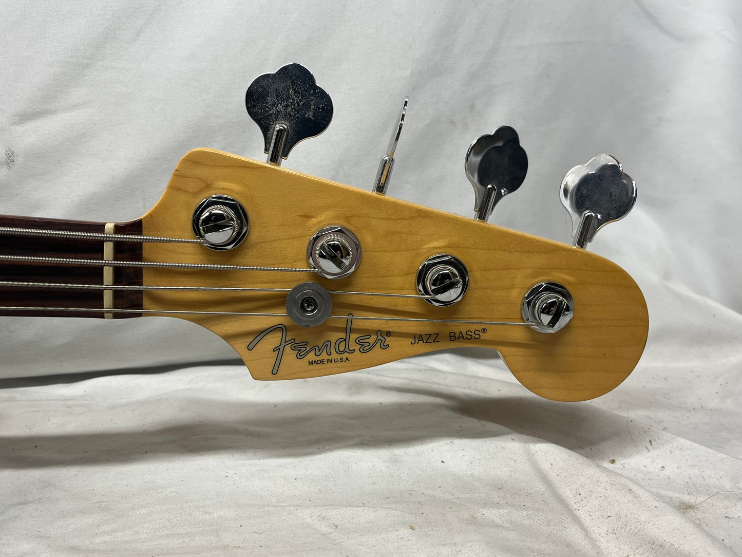 Fender American Standard 4-String Electric Jazz Bass 2011 with Hard Case - 3-Color Sunburst