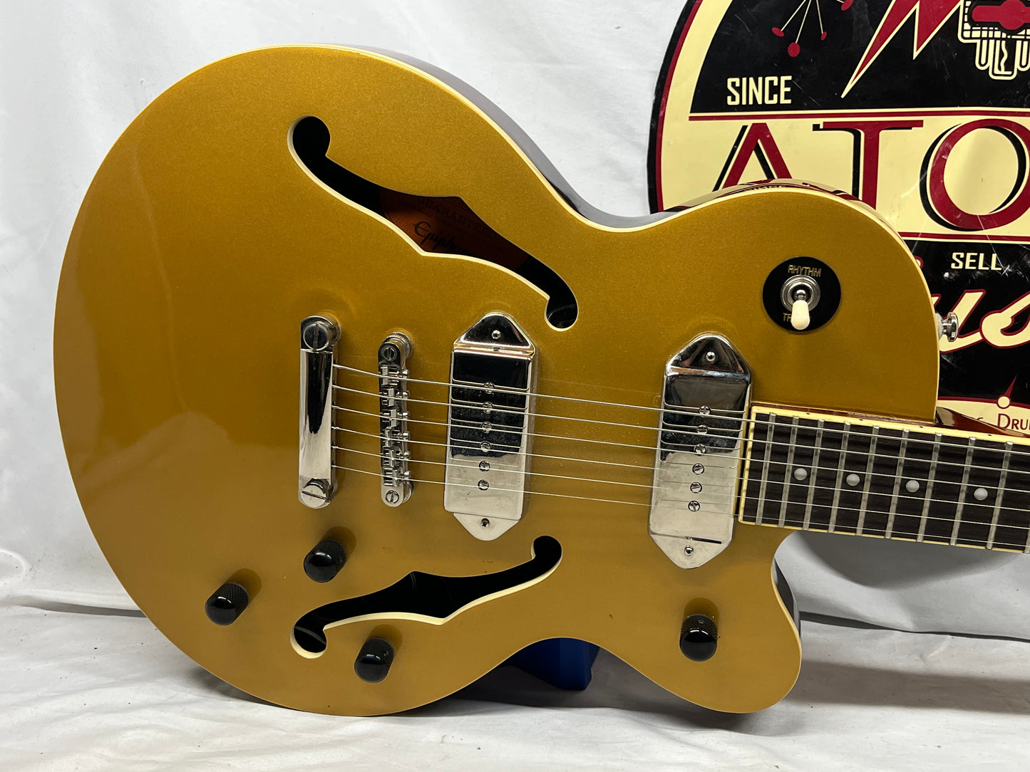 Epiphone Wildkat Studio Semi-Hollow Body Electric Guitar with Case - Metallic Goldtop
