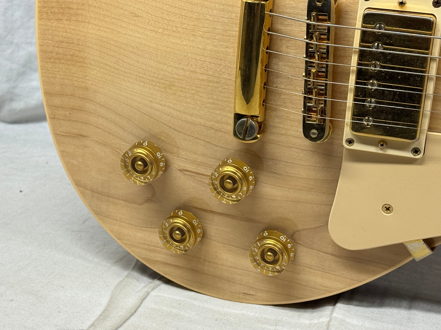 Gibson Les Paul Standard Guitar with Case 1993