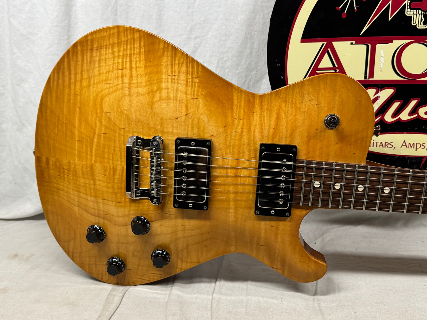 Knaggs Kenai T2 Singlecut Guitar with Case