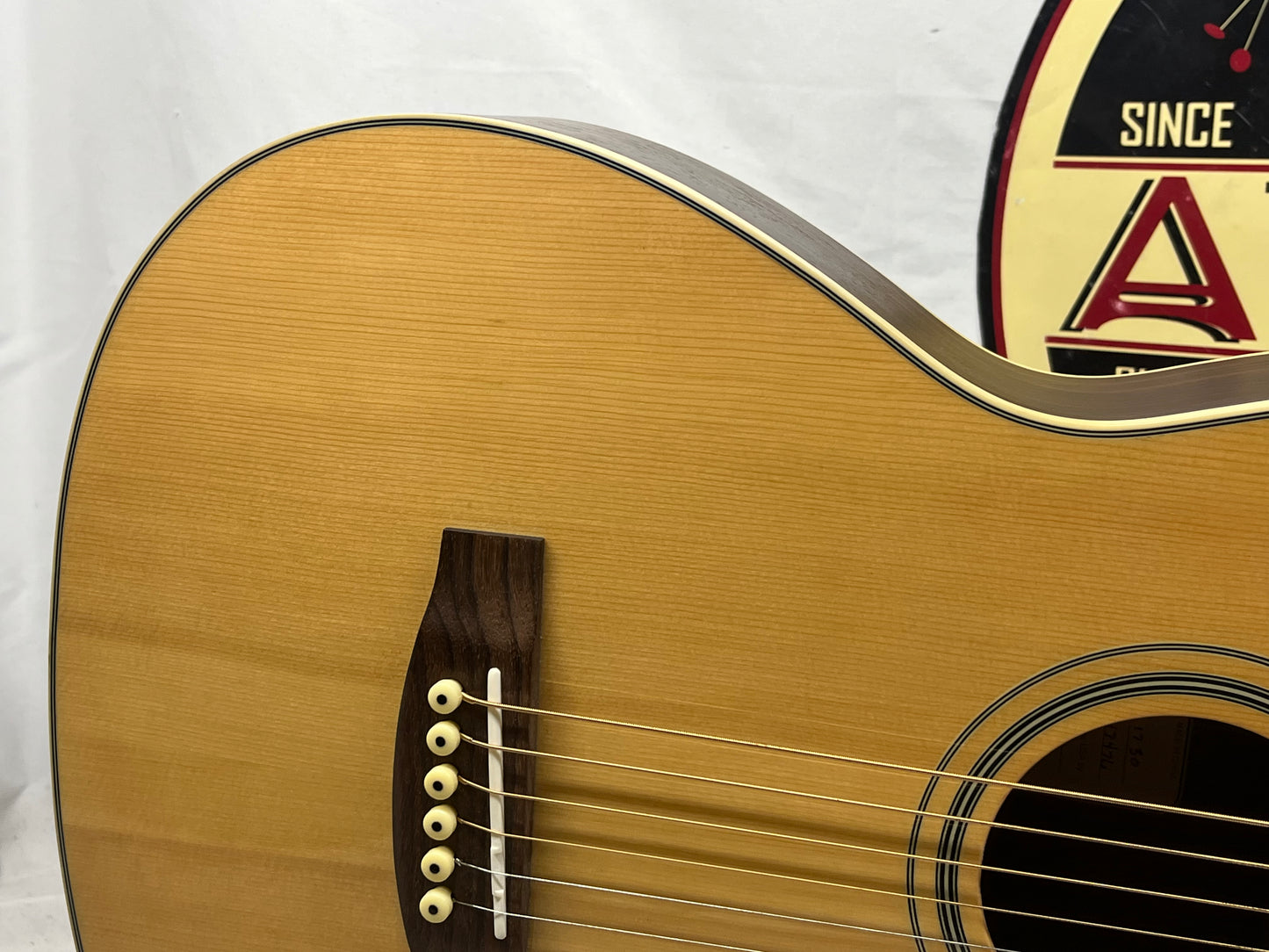 Wechter 1730 Acoustic Guitar