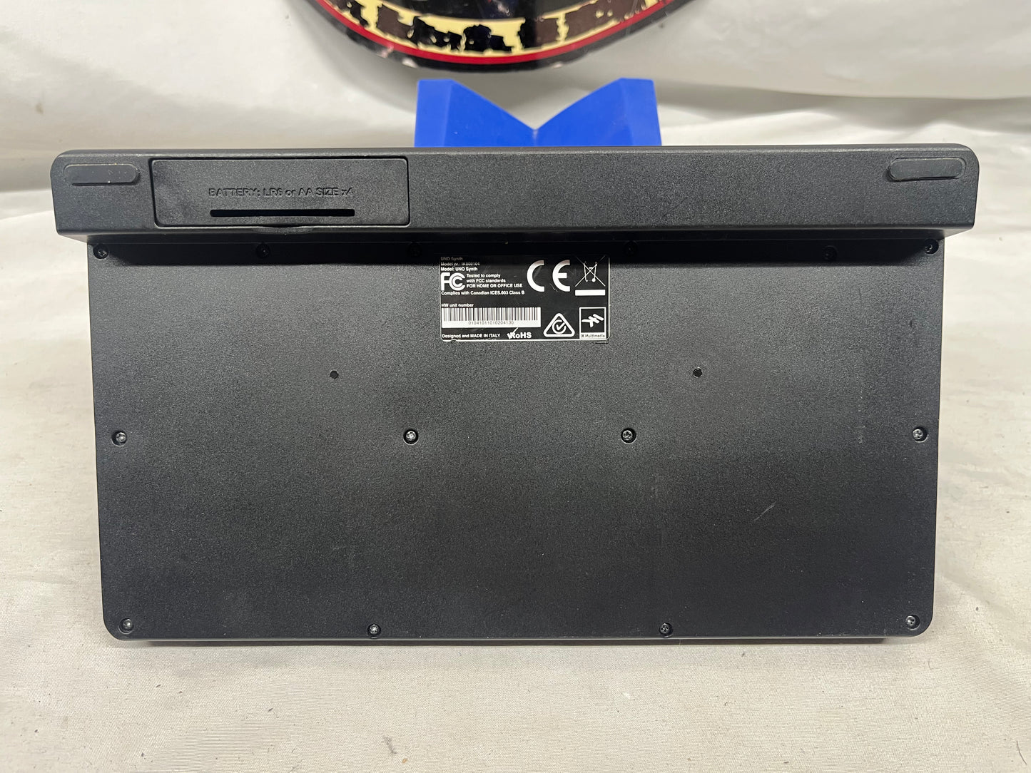 IK Multimedia UNO Analog Synthesizer