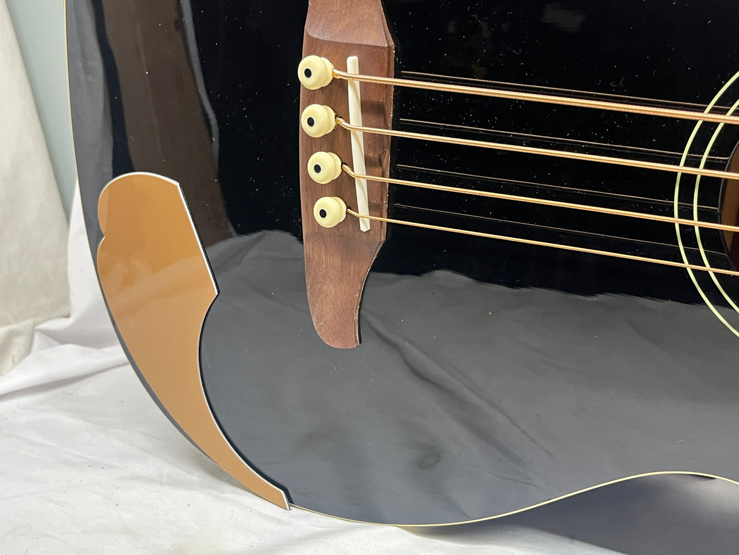 Fender Kingman Acoustic/Electric Bass with Gig Bag