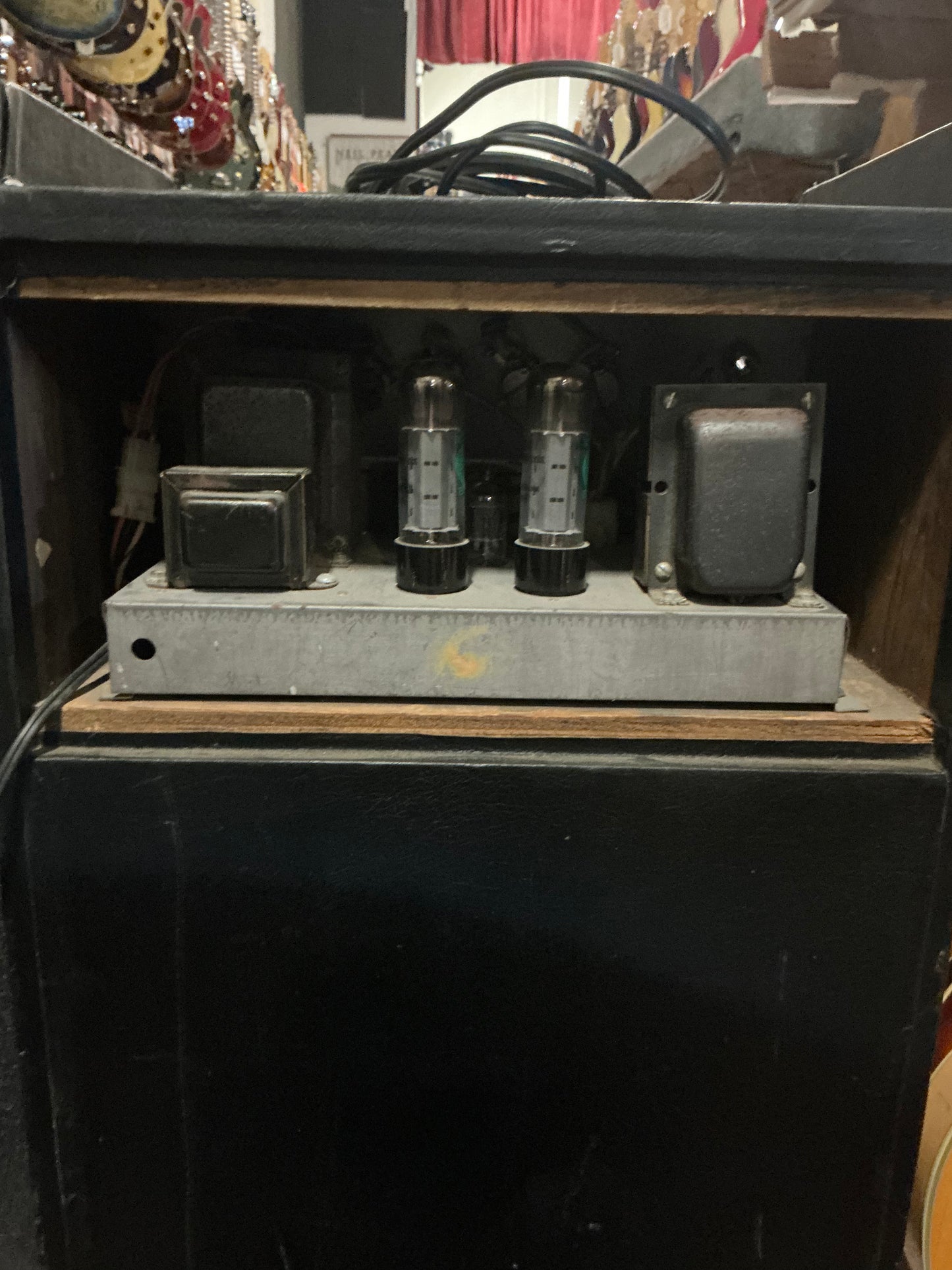 Gibson Thor Bass Combo Amplifier - Local Pickup Only