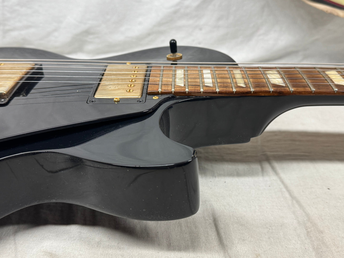 Gibson Les Paul Studio Guitar 2019 - Ebony / Black