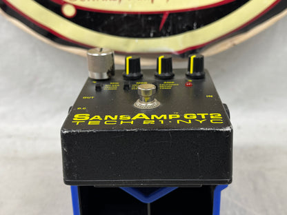 Tech 21 SansAmp GT2 gt 2 v2 Guitar Tube Amp / Cab Emulator / Preamp / Overdrive / Boost Pedal - 1 replaced knob