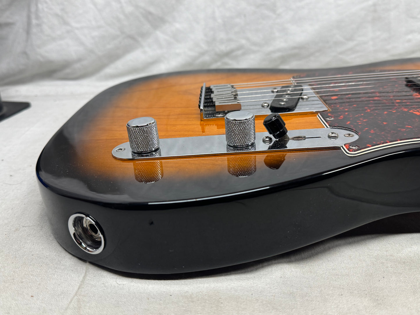 Fender American Telecaster Guitar 2000 - 2-Color Sunburst / Maple neck