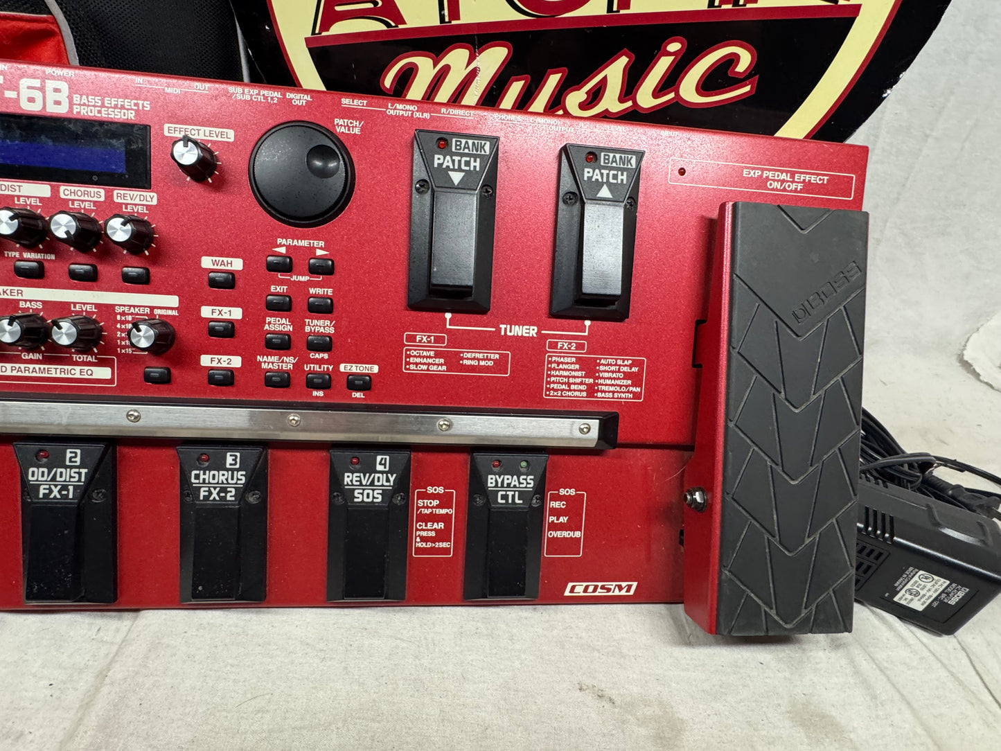 Boss GT-6B gt6b Bass Multi-Effects Processor Preamp Pedal with Power Supply + Soft Case