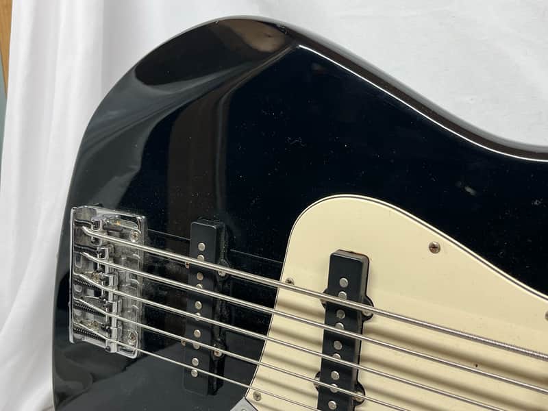 Fender Standard Jazz Bass V 5-String Electric Bass - Image 4