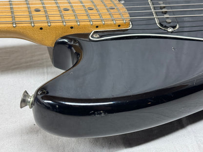 Fender MusicMaster music master Guitar 1961 - Black (likely re-fin'd) / Maple neck