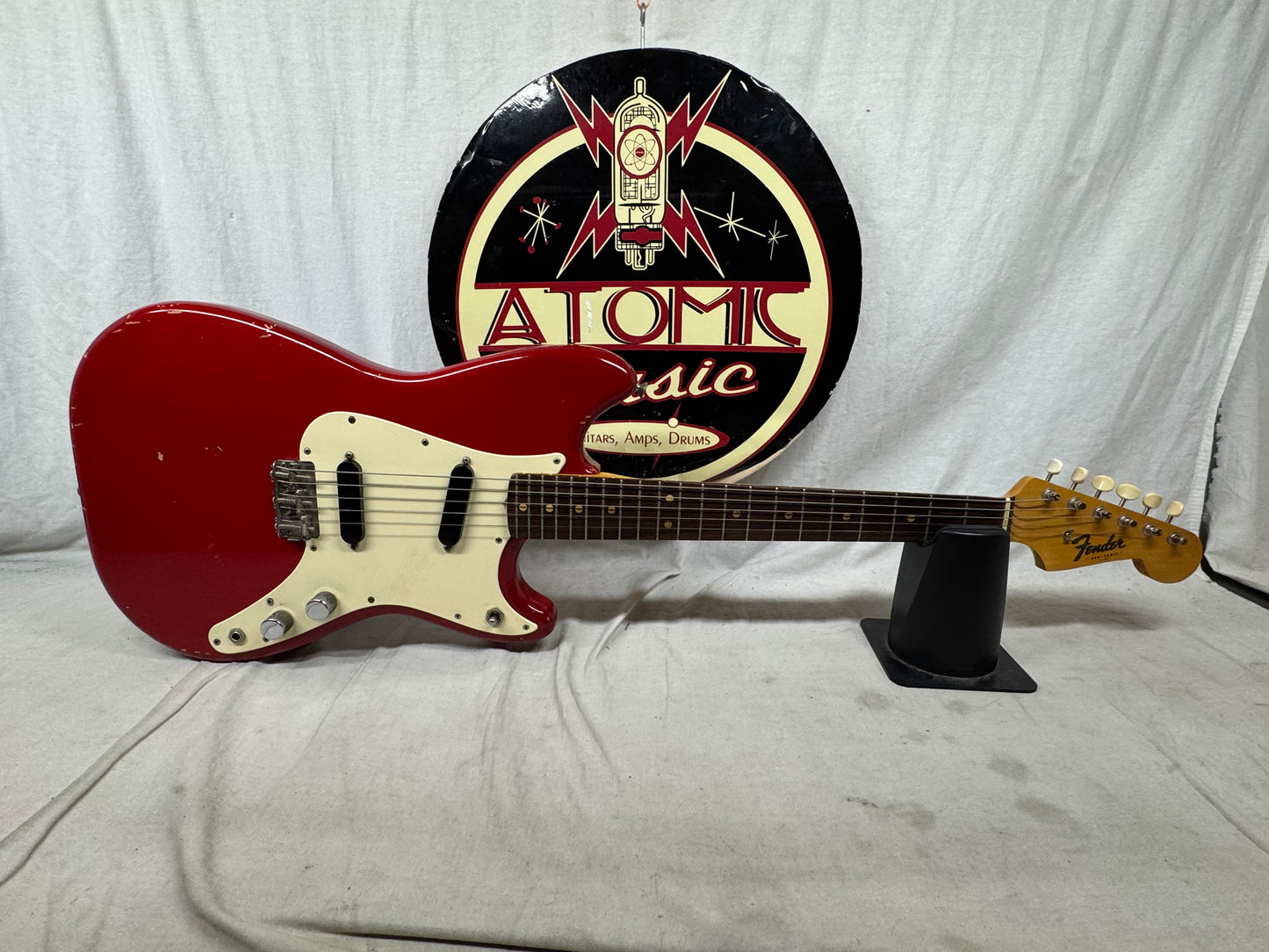 Fender USA Duo-Sonic Guitar with Case 1962